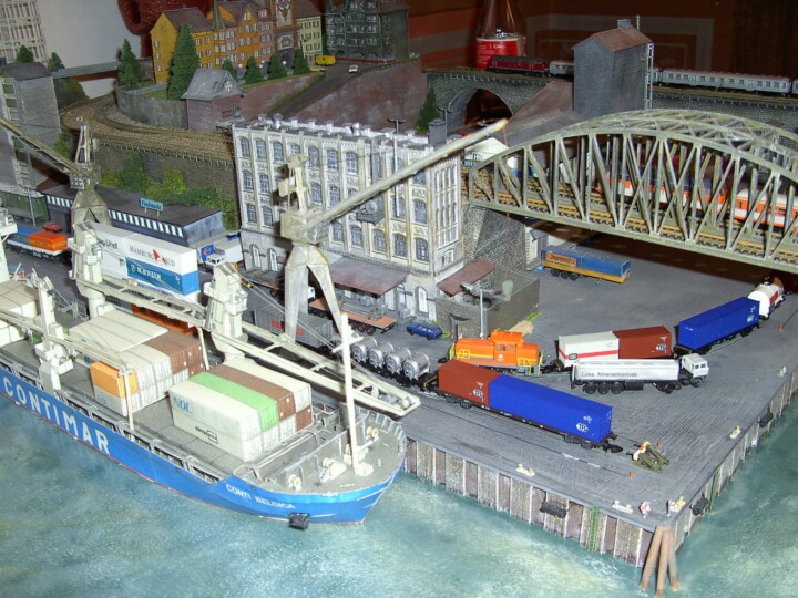 Faszination Modellbahn Internationale Messe für Modelleisenbahnen, Specials & Zubehör Spur Z Z Freunde International 01 Hochseehafen uai Faszination Modellbahn Internationale Messe für Modelleisenbahnen, Specials & Zubehör Spur Z Z Freunde International 01 Hochseehafen uai